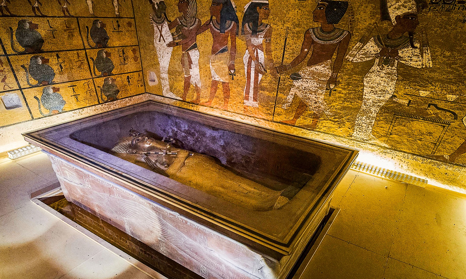 discover now about the truth of King Tut's Tomb, who found it and what was found in there, Find out now about the whole truth of it 